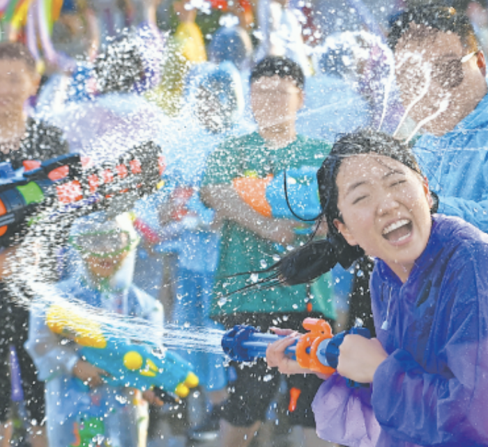 中演检测护航阿唛龙电音泼水节